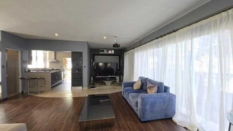 3 Bedroom Property for Sale in Caribbean Beach Club North West